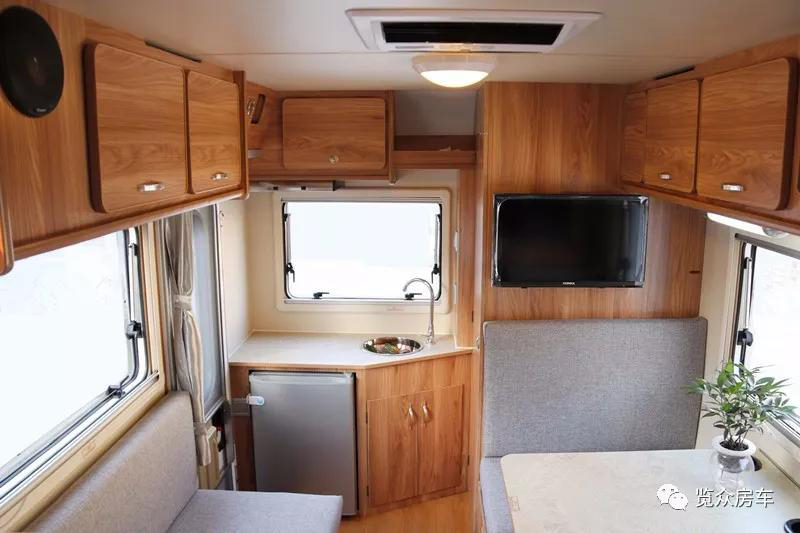 超大床還是國六汽油四驅(qū)房車,選它沒錯 超大床還是國六汽油四驅(qū)房車,選它沒錯